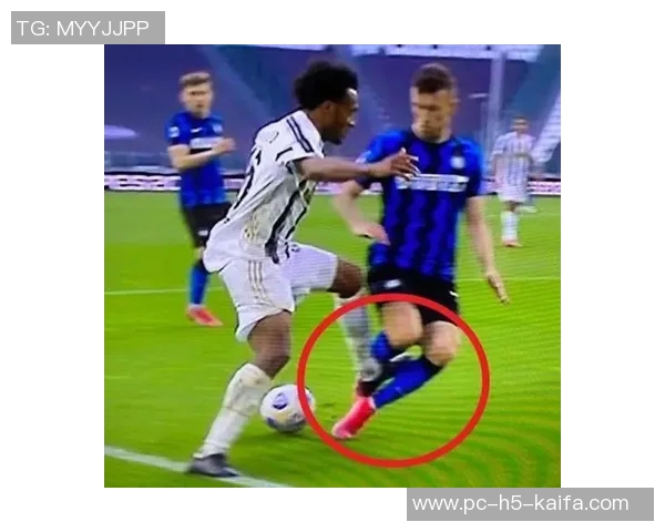 前裁判解析廷伯点球争议：身体接触延续至禁区上半身犯规更易被识别